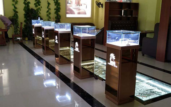 珠寶展示柜布置方法，提升金銀首飾檔次