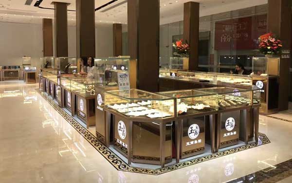 不銹鋼與玻璃結(jié)合的珠寶展柜